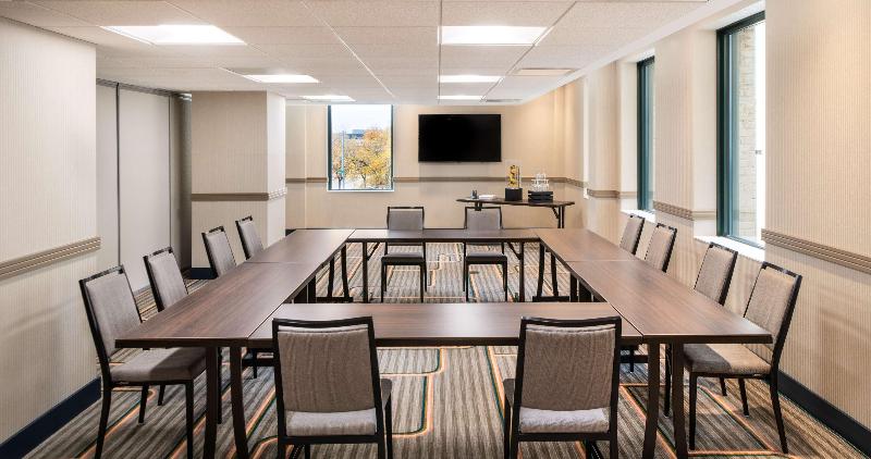 هتل Hilton Garden Inn Flint Downtown
