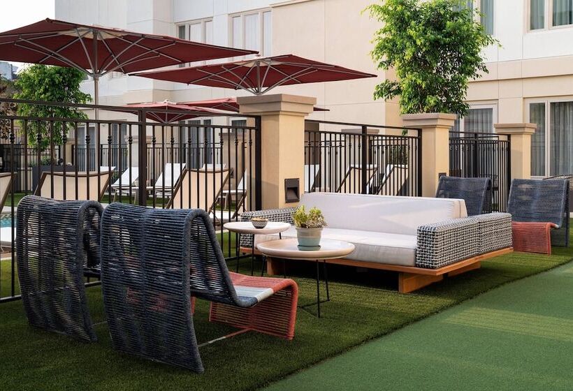 בית מלון כפרי Residence Inn Los Angeles Glendale