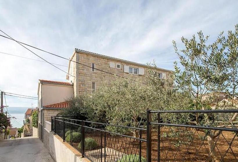 پانسیون Villa Mandalinic