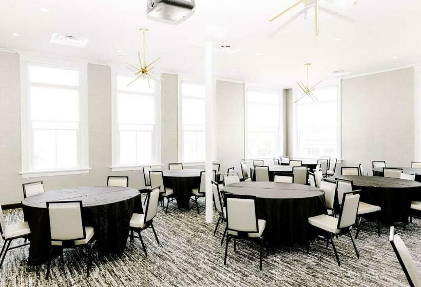 هتل Aiden By Best Western San Antonio Riverwalk