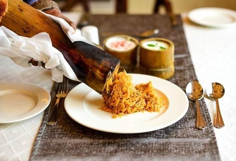 هتل Ambica Empire