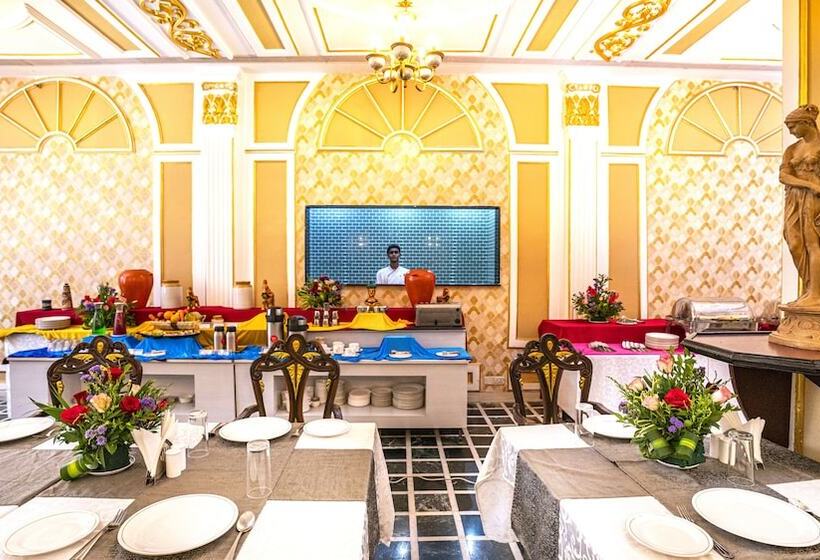 هتل Ambica Empire