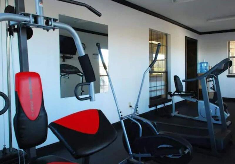 בית מלון כפרי Americas Best Value Inn Midlothian