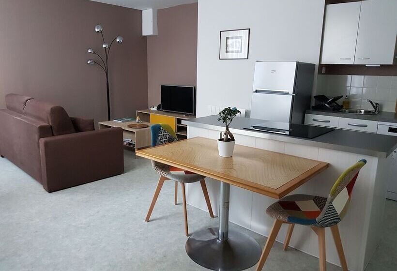 هتل Appartements Du Beffroi