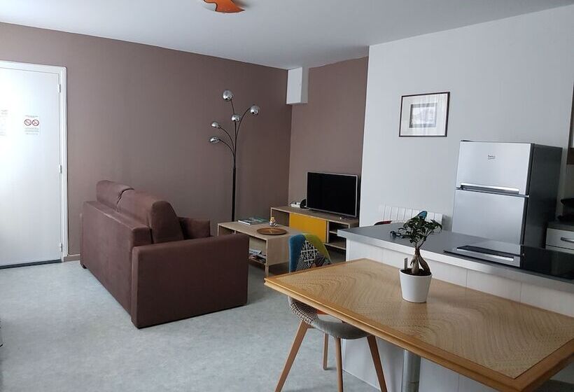 هتل Appartements Du Beffroi