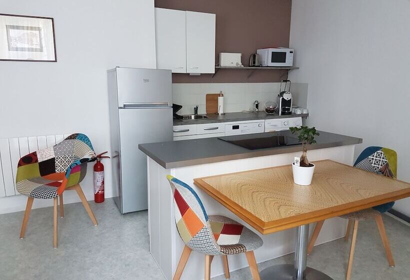هتل Appartements Du Beffroi