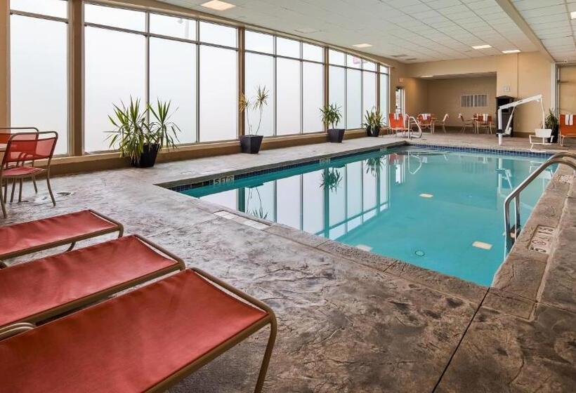 בית מלון כפרי Best Western Airport Inn & Suites Cleveland