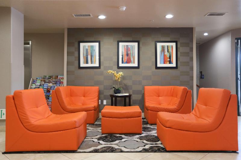 هتل Best Western Lanai Garden Inn & Suites