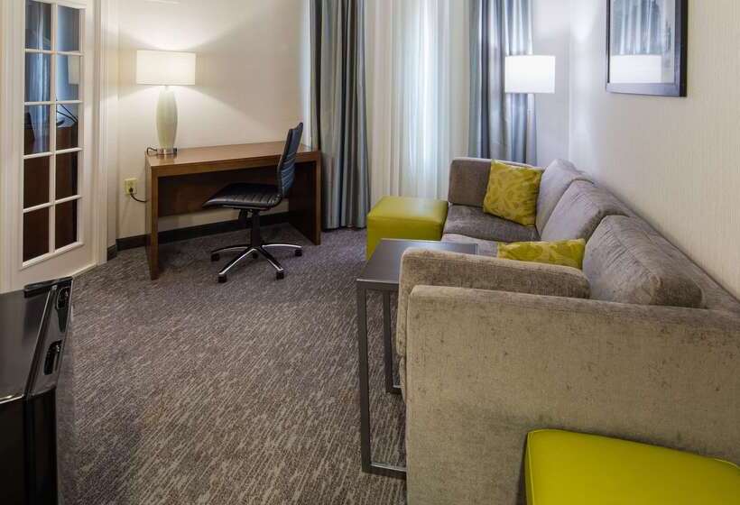 هتل Best Western Plus Boston