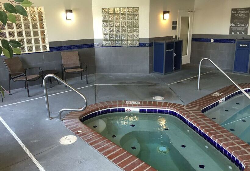 هتل Best Western Plus Gateway Inn & Suites   Aurora