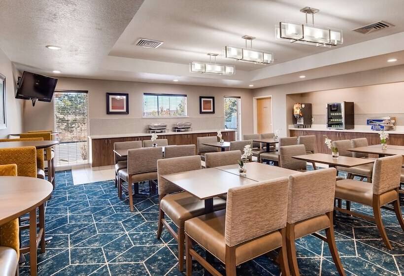 هتل Best Western Plus Gateway Inn & Suites   Aurora