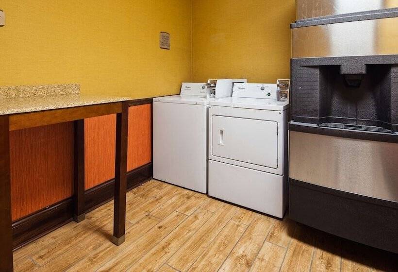 هتل Best Western Plus Georgetown Corporate Center