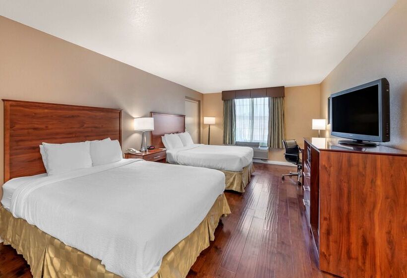 هتل Best Western Plus John Jay Inn & Suites