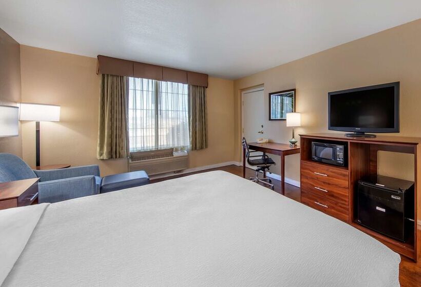 هتل Best Western Plus John Jay Inn & Suites