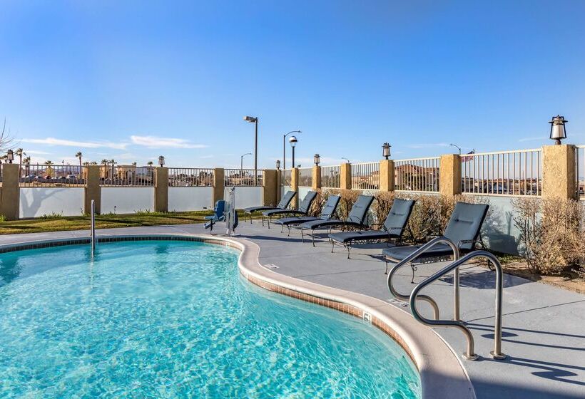 هتل Best Western Plus John Jay Inn & Suites