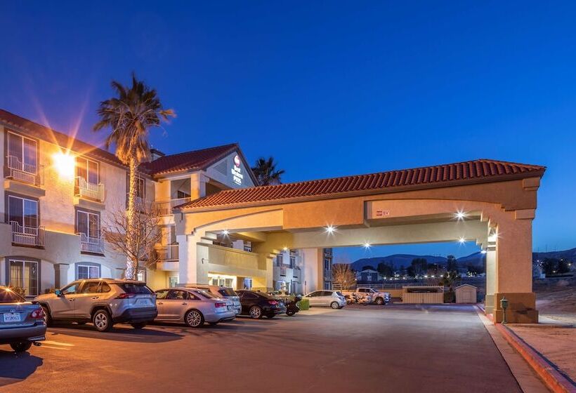 هتل Best Western Plus John Jay Inn & Suites