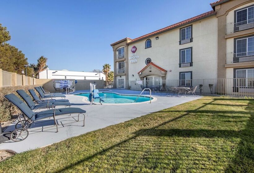 هتل Best Western Plus John Jay Inn & Suites