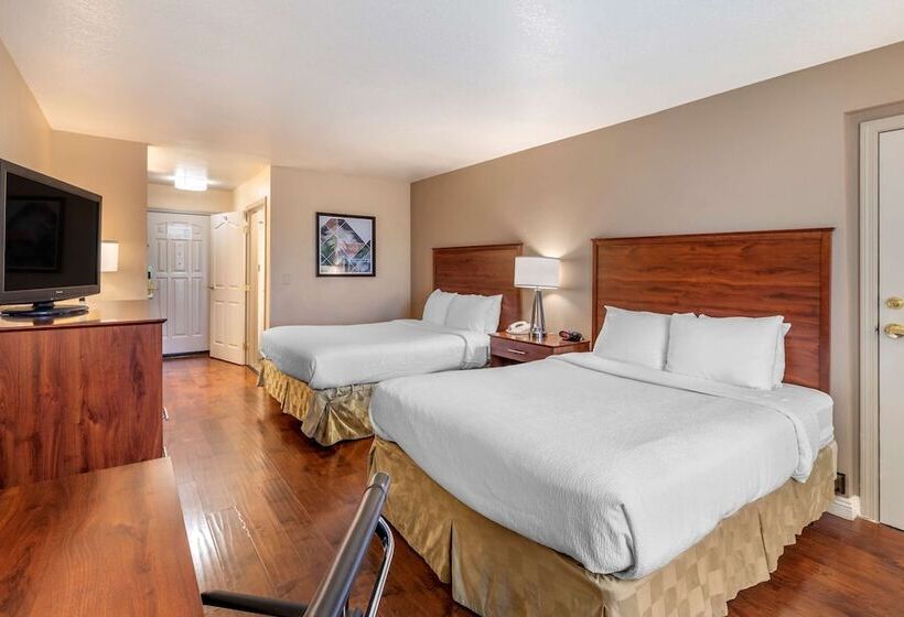 هتل Best Western Plus John Jay Inn & Suites
