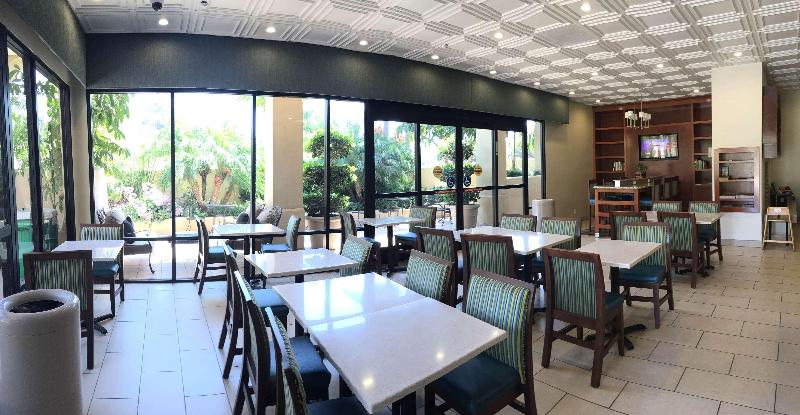هتل Best Western Plus South Coast Inn