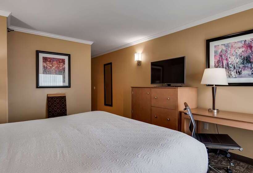 هتل Best Western Plus Windjammer Inn & Conference Center