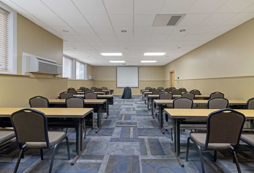 هتل Best Western Plus Windjammer Inn & Conference Center