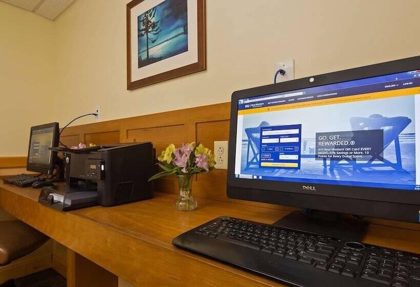 هتل Best Western Plus Windjammer Inn & Conference Center
