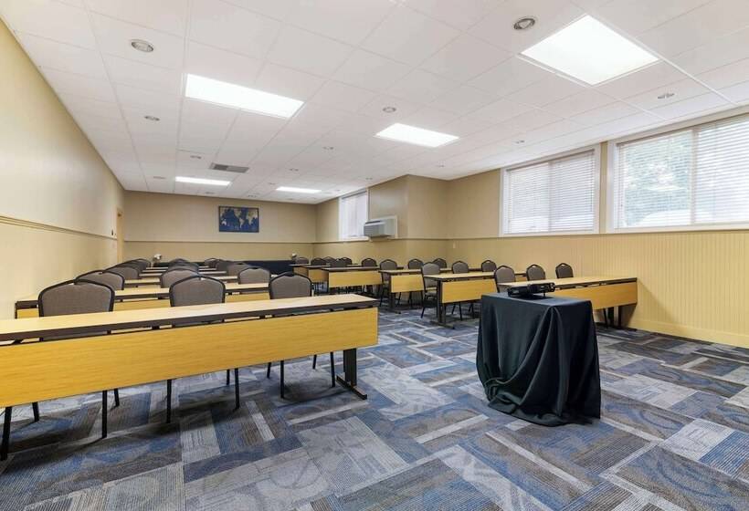 هتل Best Western Plus Windjammer Inn & Conference Center