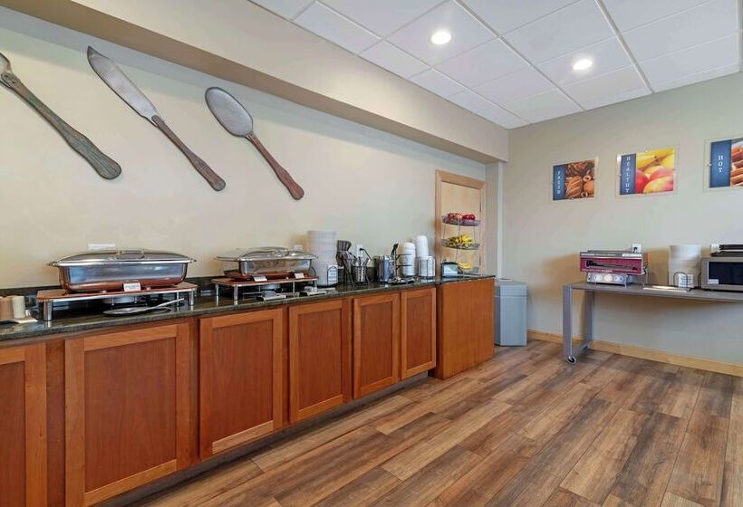 هتل Best Western Plus Windjammer Inn & Conference Center