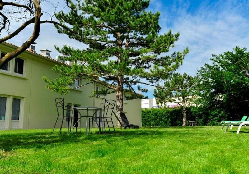 Brit Hotel Avignon Sud Le Calendal