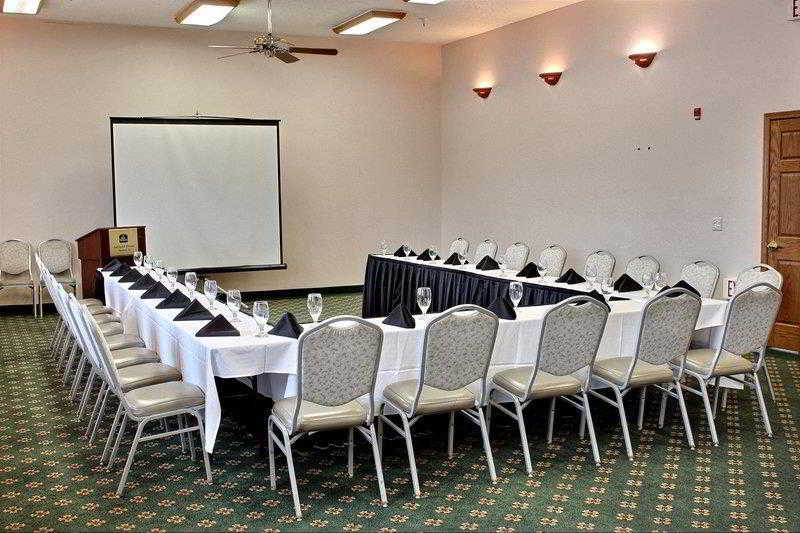 هتل Comfort Inn & Suites At I 74 And 155