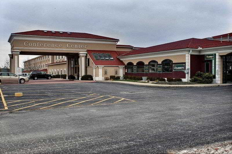 هتل Comfort Inn & Suites At I 74 And 155