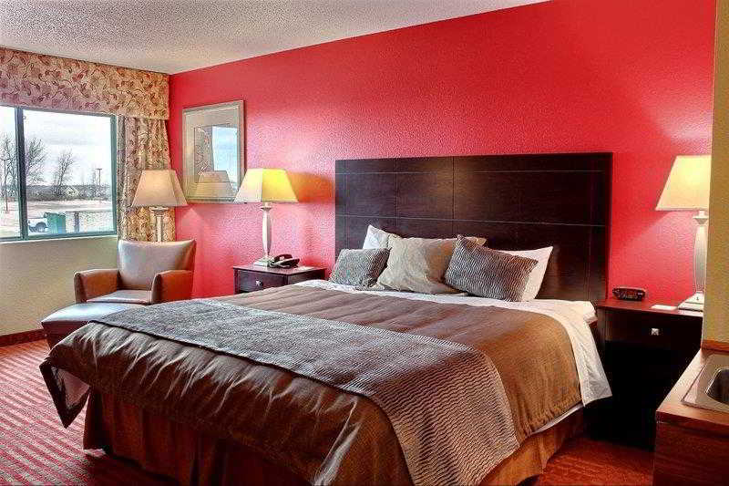 هتل Comfort Inn & Suites At I 74 And 155