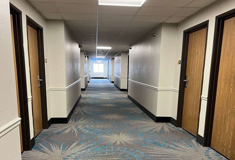 酒店 Days Inn & Suites By Wyndham Of Morris