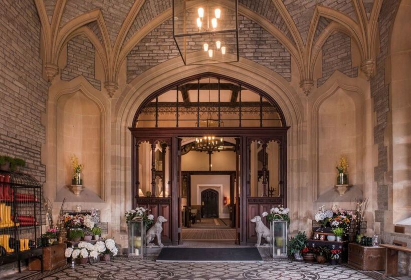 בית מלון כפרי De Vere Tortworth Court