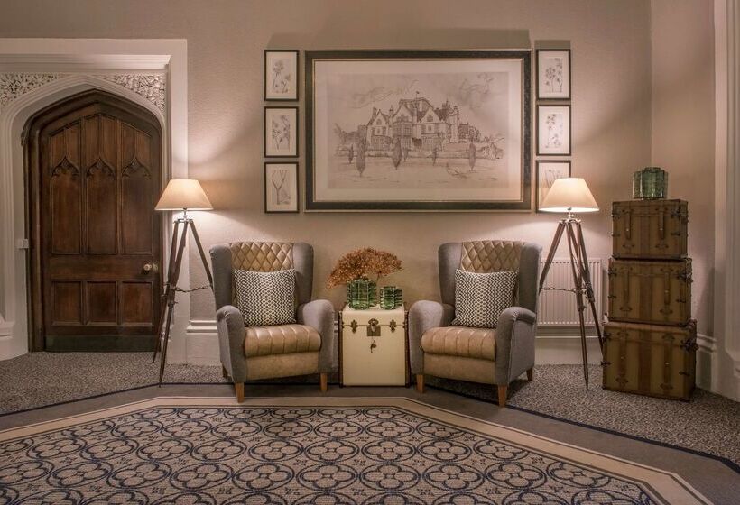 בית מלון כפרי De Vere Tortworth Court