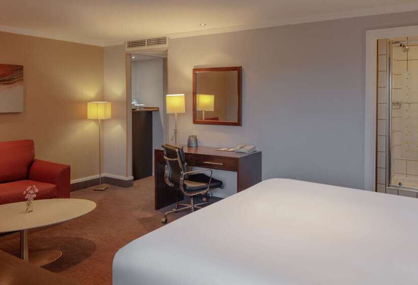 هتل Doubletree By Hilton  Bristol City Centre