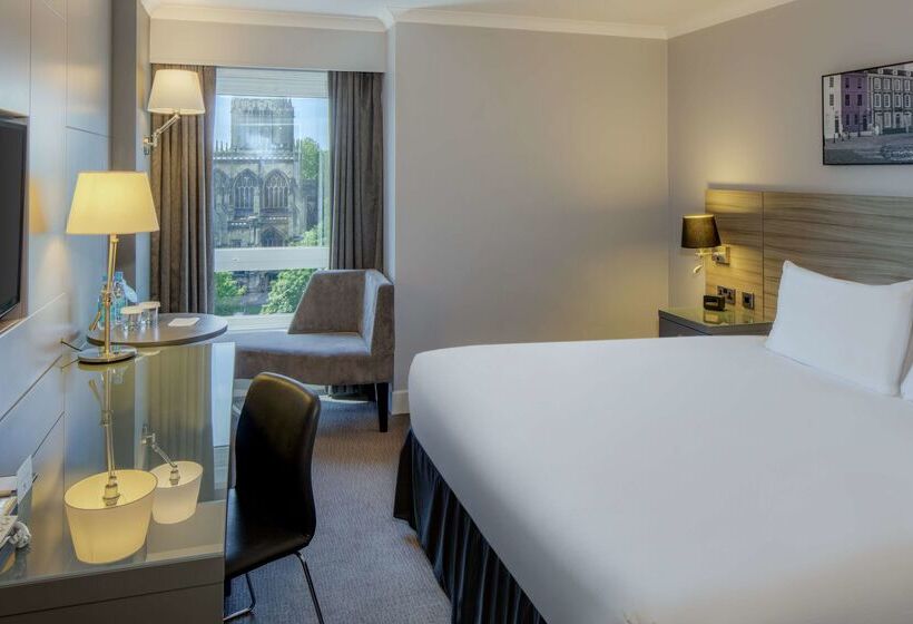 هتل Doubletree By Hilton  Bristol City Centre