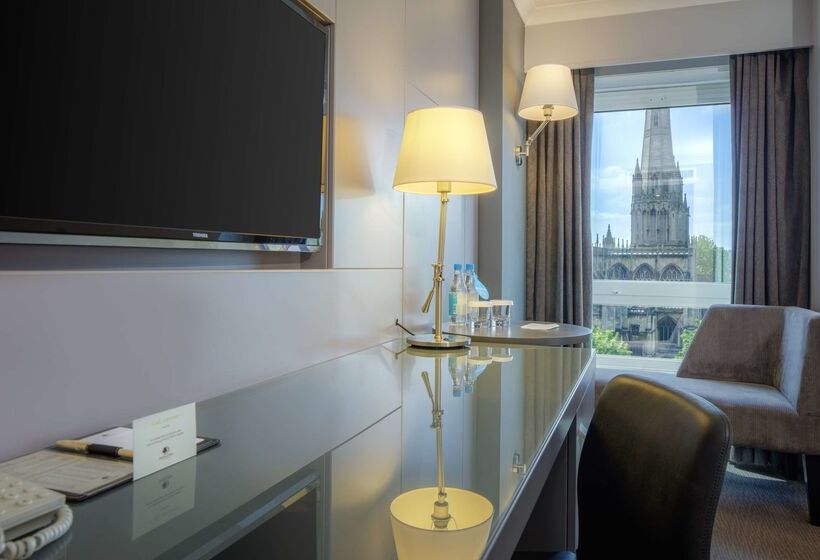 هتل Doubletree By Hilton Bristol