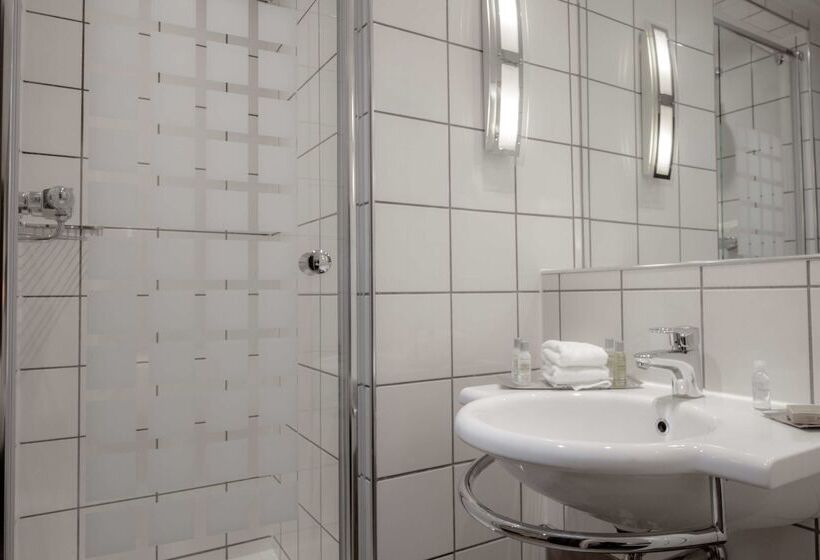 هتل Doubletree By Hilton Bristol