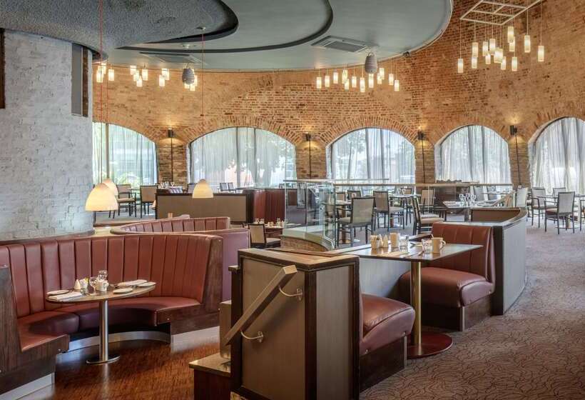 هتل Doubletree By Hilton Bristol