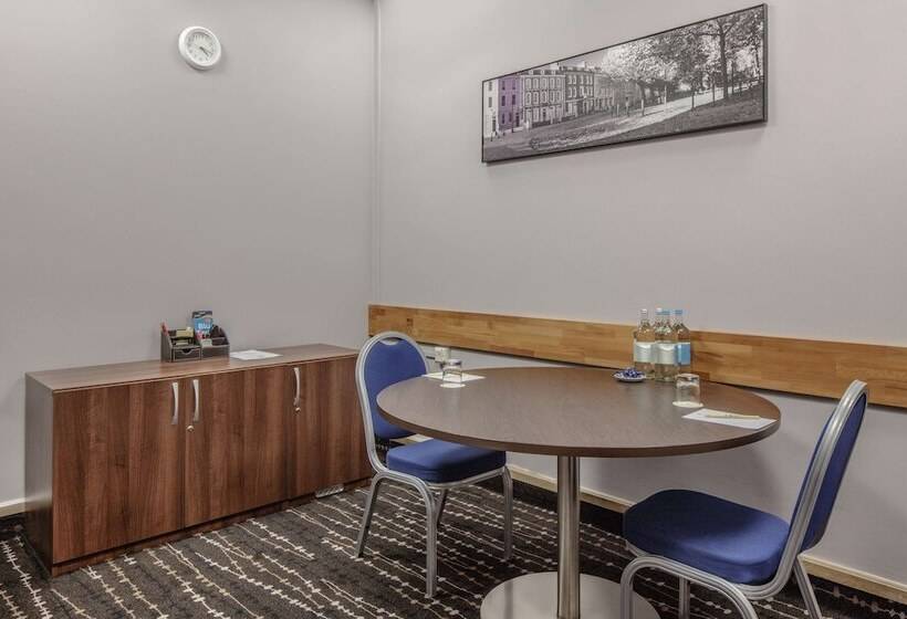 هتل Doubletree By Hilton Bristol