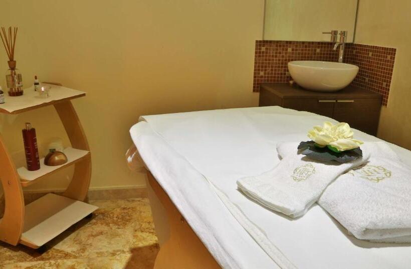هتل Fiuggi Terme Resort & Spa