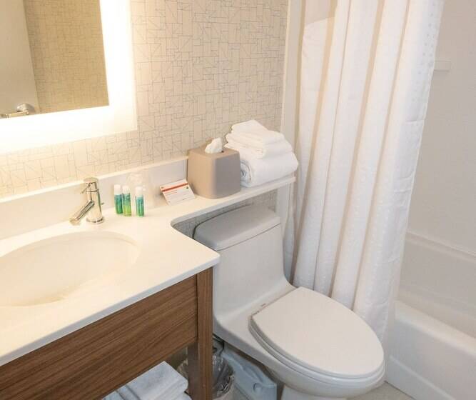 هتل Holiday Inn Express Laguardia Airport By Ihg