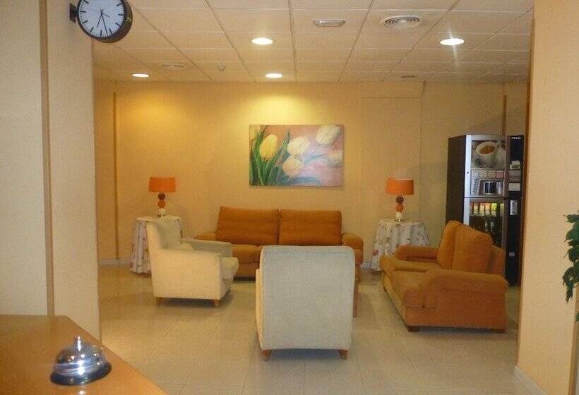 هتل Hostal El Val