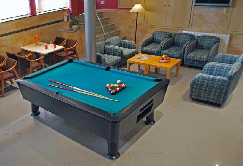 هتل Piccadilly Sitges