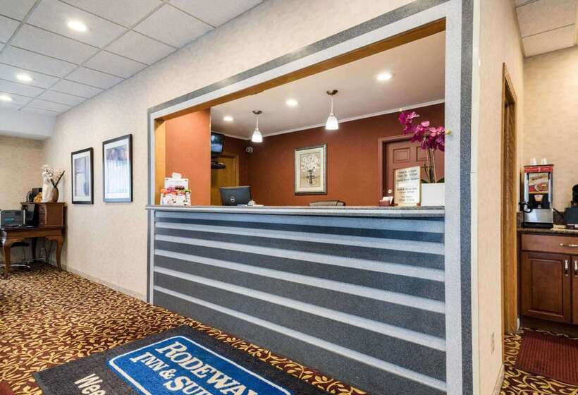 בית מלון כפרי Rodeway Inn