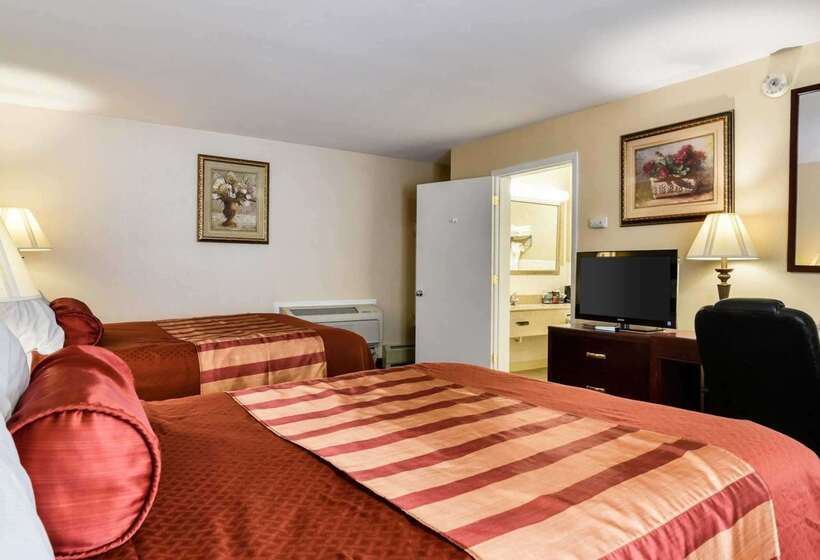 בית מלון כפרי Rodeway Inn