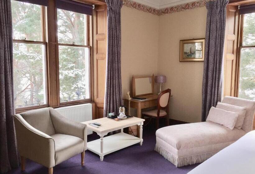 Сельский отель Dalrachney Lodge