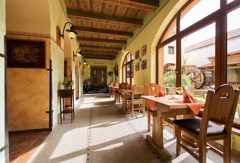 Fotos del hotel Selsky Dvur  Bohemian Village Courtyard:  12