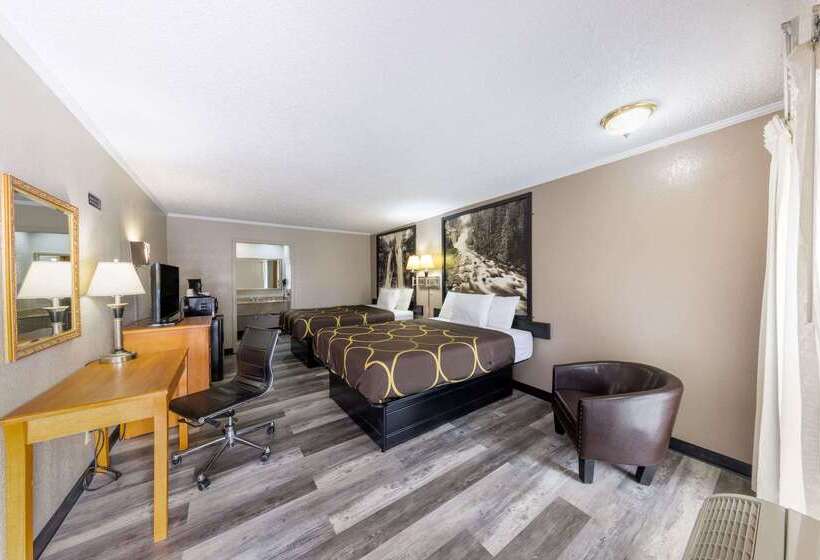 Hotel Super 8 By Wyndham Kansas City Airport North